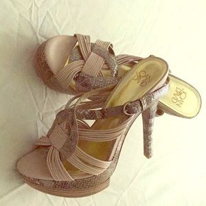 Use Shoes